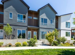 32772 Ten Trails Pkwy SE, Black Diamond, WA 98010