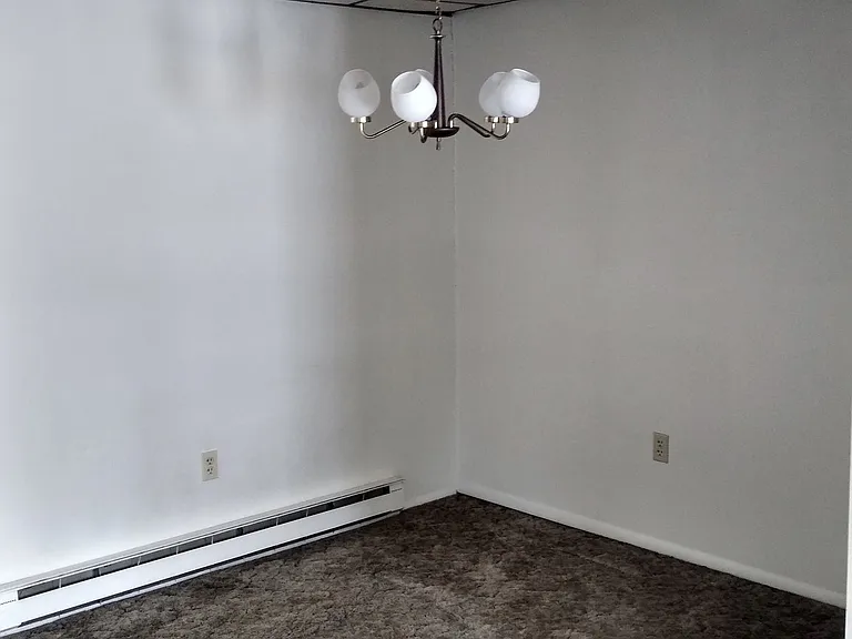 Tanglewood Apartments — Photo 40