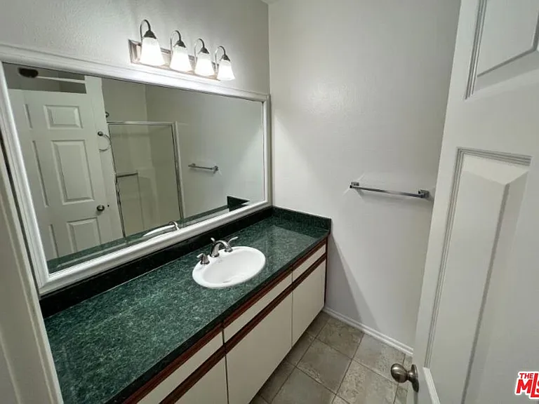 1440 Rexford Dr #105 — Photo 12