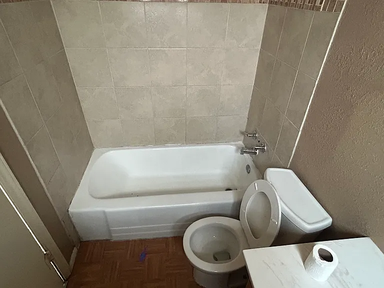 621 W Apache St #1/2 — Photo 13