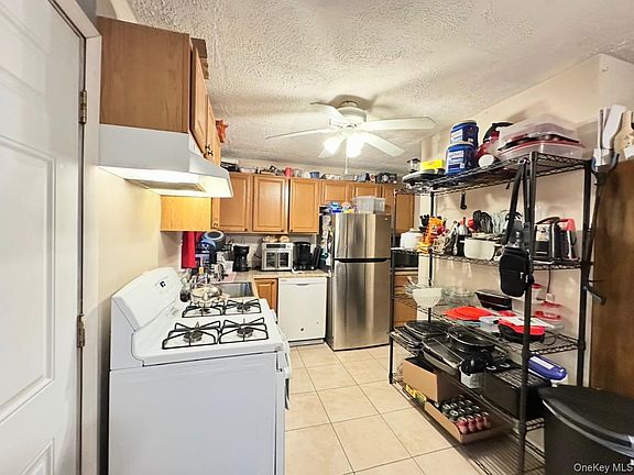 3rd image of 76 Jay Road