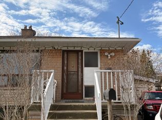 9 Syracuse Cres, Toronto, ON M1E 2G7