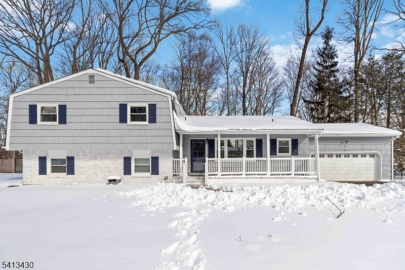 1st image of 10 Forrest Rd