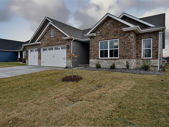 2nd image of 208 Meridian Oaks Dr