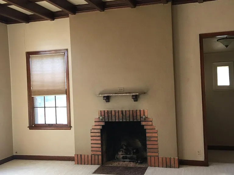 Living room with many windows