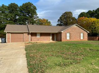 935 Collins Hill Rd, Lawrenceville, GA 30043