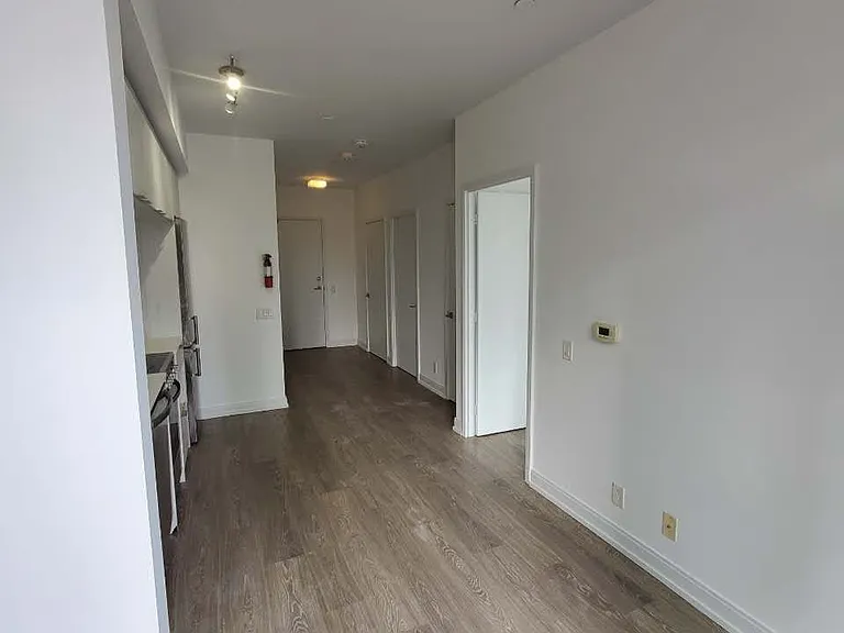 181 Dundas St E #607 — Photo 10