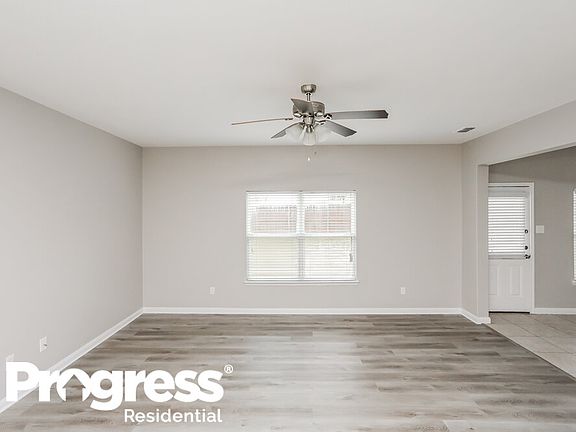 5th image of 4415 Elderberry St