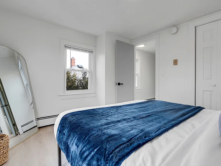 104 1st St #203 — Photo 9