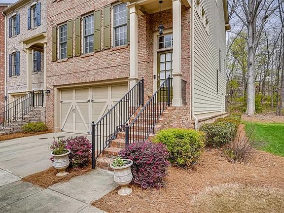 2nd image of 3012 Gaston Cir SE
