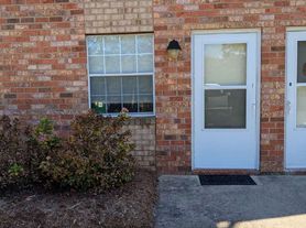 319 Rockingham Dr, Harrisonburg, VA