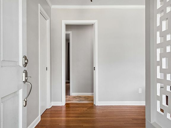 4th image of 1616 Holton Pl