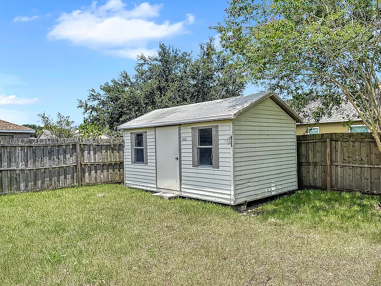 685 Berkley Pointe Dr — Photo 24