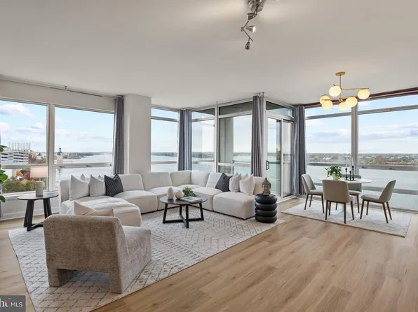 901 N Penn St Unit R901, Philadelphia, PA 19123