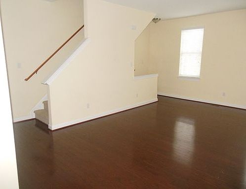 4th image of 5353 Discovery Park Blvd