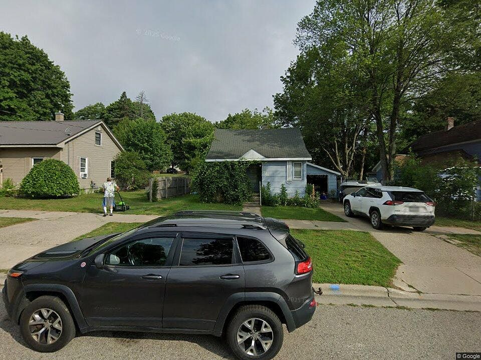 1st image of 521 Howard St