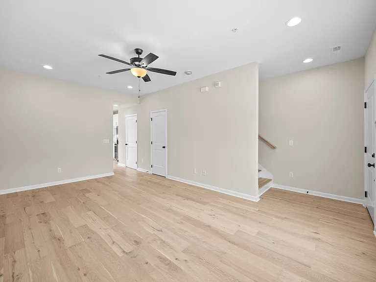 962 Horizon Ct — Photo 4