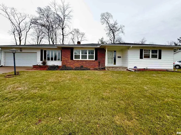 540 Scenic Dr, Clinton, IA 52732
