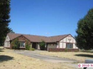 8885 E Hampton Rd, Claremore, OK 74019