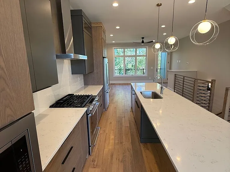 110 Frazier Ave — Photo 4