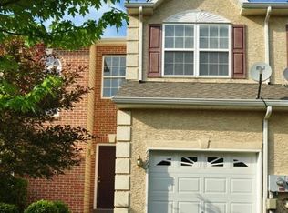 6893 Hunt Dr, Macungie, PA 18062