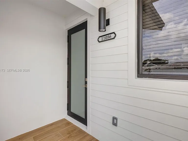 11086 SW 219th St — Photo 6