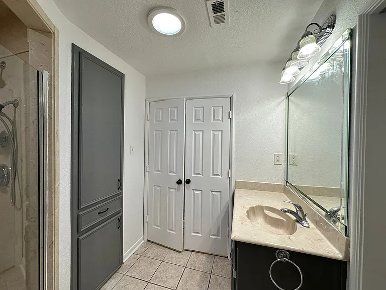 2003 Cedarview Dr — Photo 23