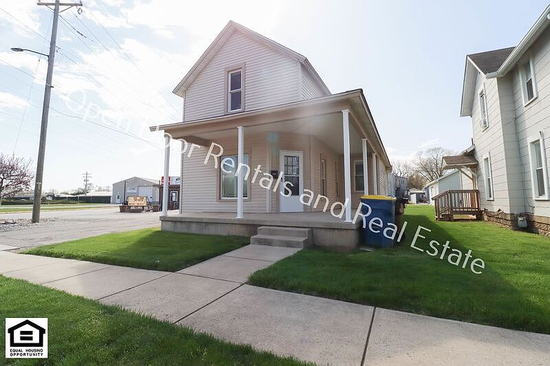 1st image of 1327 S Cedar St