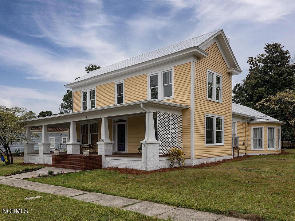 1st image of 114 NW 4th St