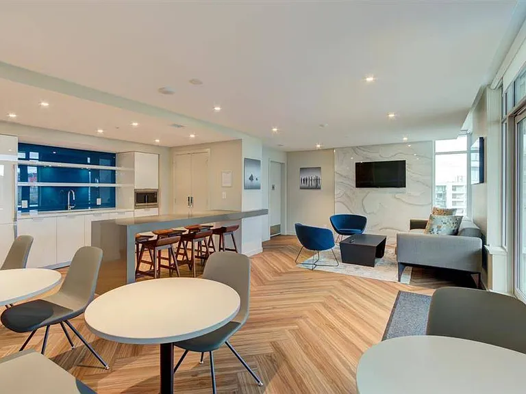 1661 Quebec St #1 — Photo 14