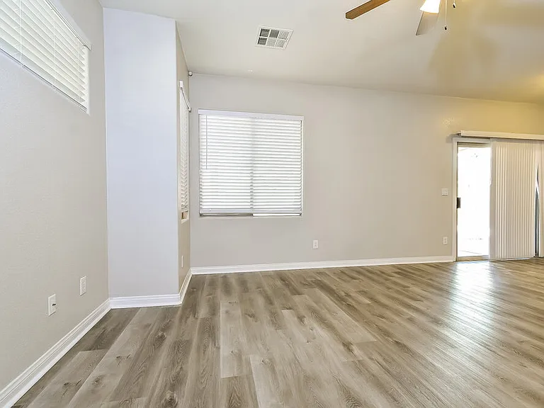 3577 Chelsea Grove St — Photo 6