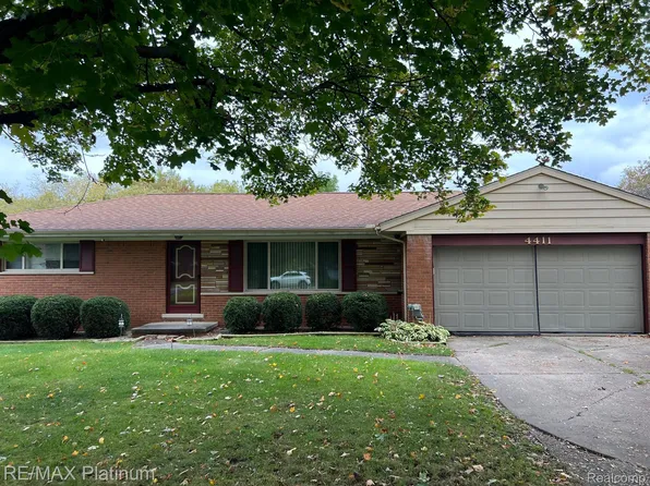 4411 Oheren St, Burton, MI 48529