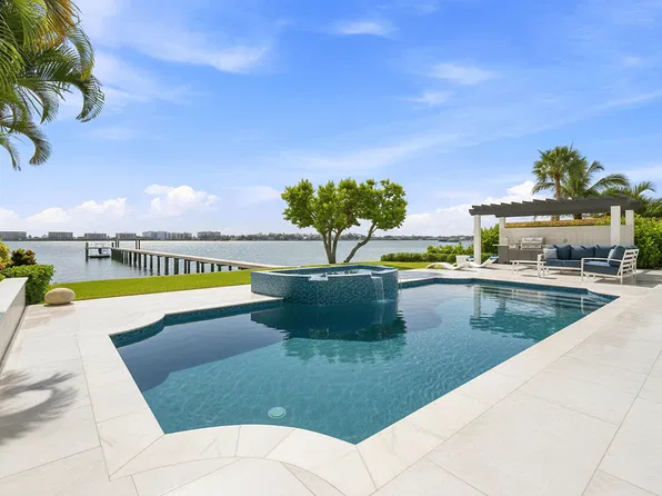 3 Lakeside Palms Court, Lake Worth Beach, FL 33460