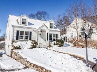 243 White Plains Rd, Trumbull, CT 06611