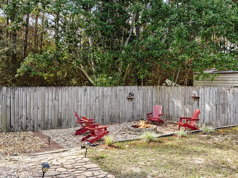 8551 Wilburn Cv — Photo 38