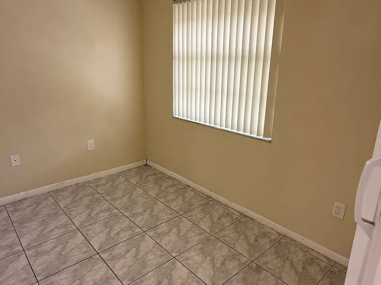 5232 SW 122nd Ter #5232 — Photo 12