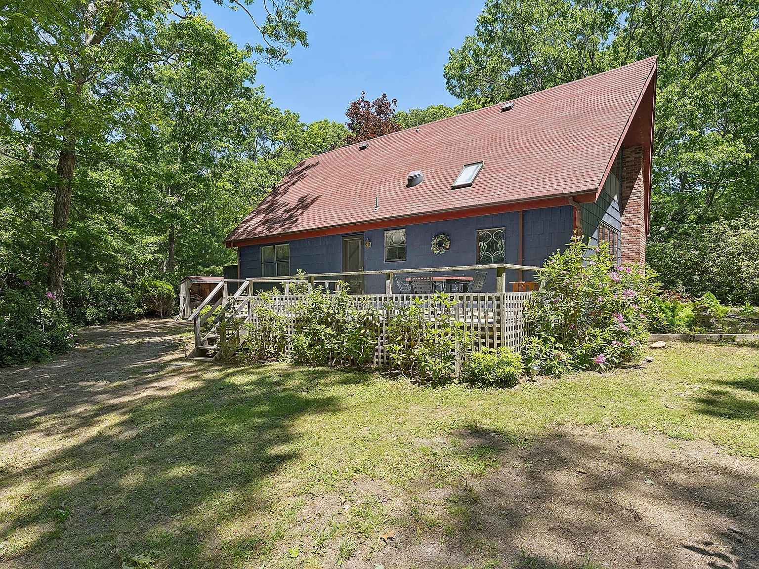 A Charming Cottage — Photo 2