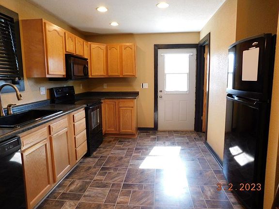 4th image of 2602 W 3rd St