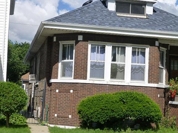 2nd image of 6152 S Komensky Ave