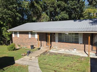 142 Oak Cir, Rocky Top, TN 37769