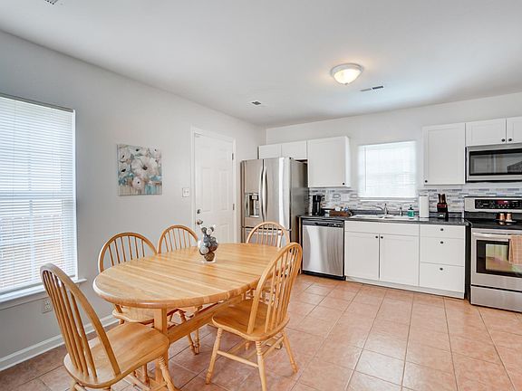 4th image of 1062 Brianna Way