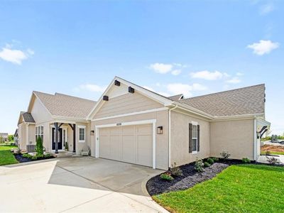 8207 Aurora St, Lenexa, KS, 66220