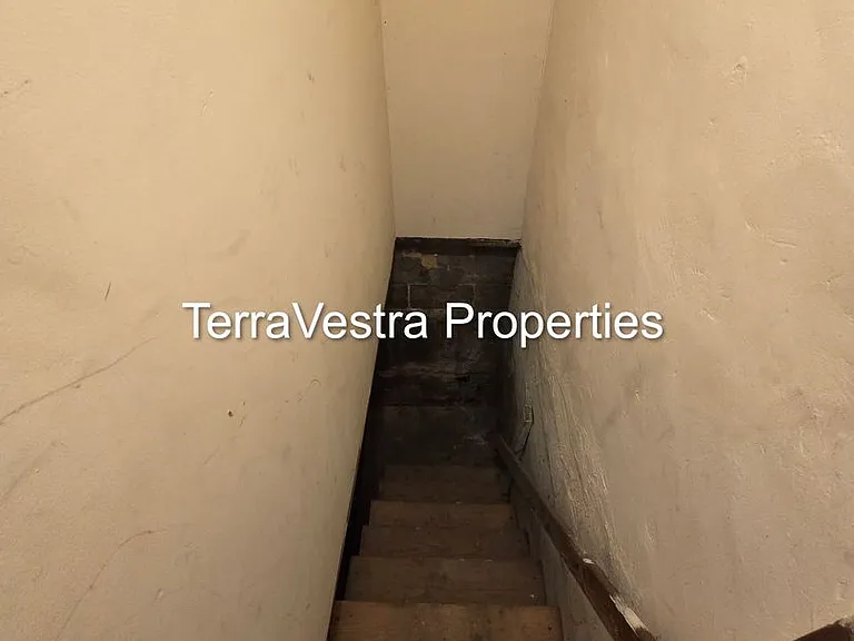 242 W Washington St — Photo 14