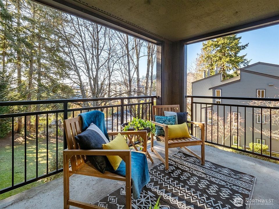 1st image of 12012 98th Avenue NE #205