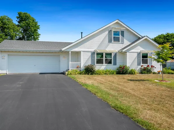 5741 Pierce Ln, South Beloit, IL 61080