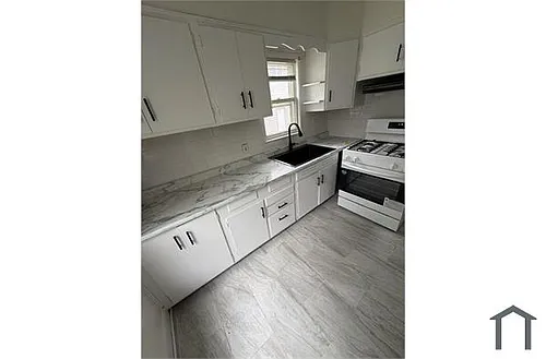 1235 Clover Ave Photo 1