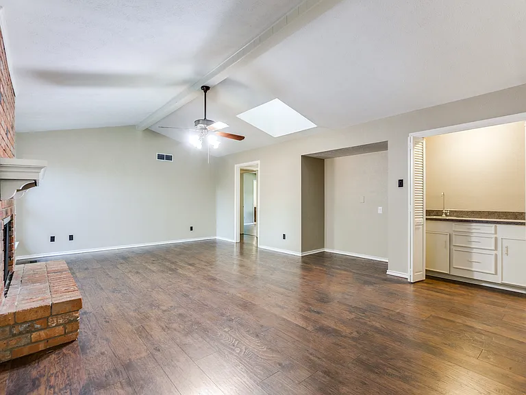 7739 La Manga Dr — Photo 8