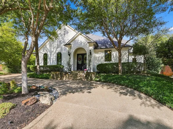 700 Glen Abbey Dr, Mansfield, TX 76063