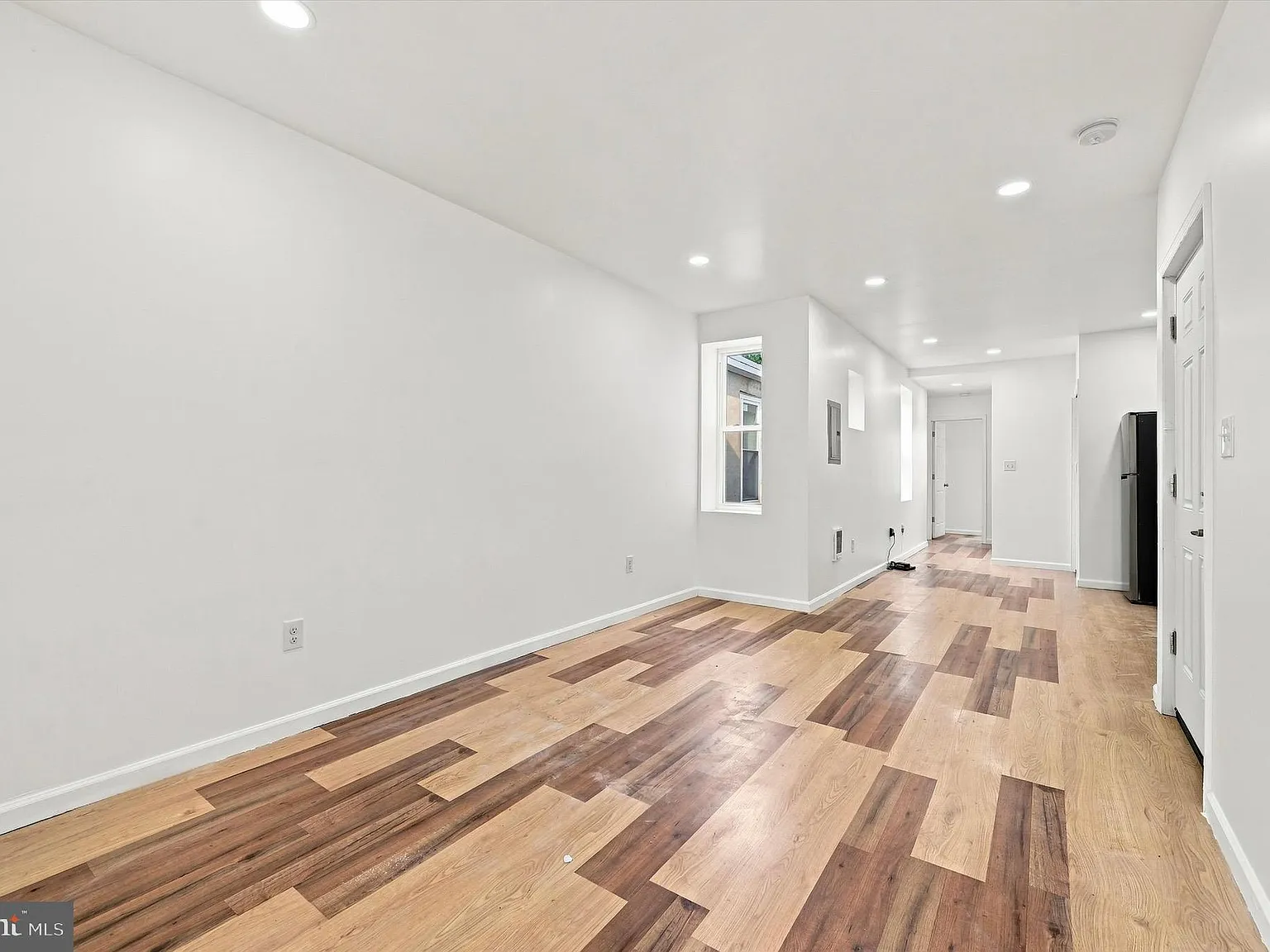 2 bed, 750 sqft, $1,399 — Photo 2