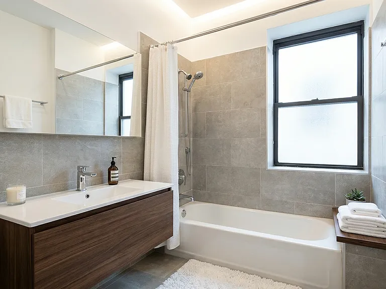 109 W 104th St #3E — Photo 4
